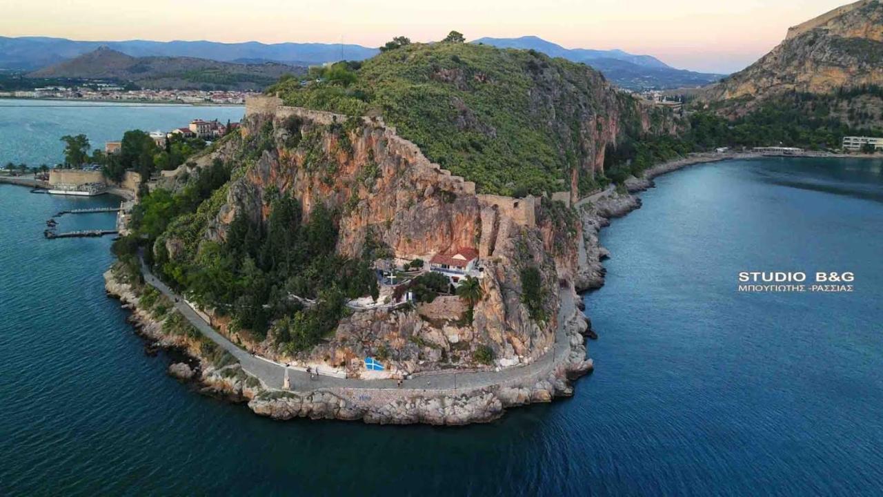 Pension Nikolaos Nafplio Bagian luar foto